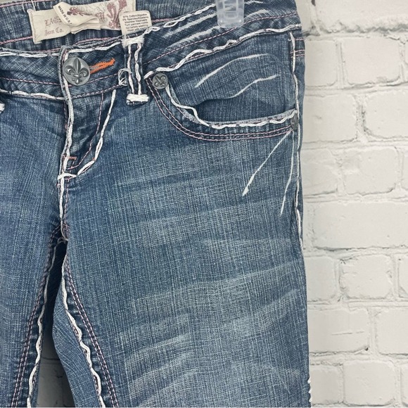 LAGUNA BEACH JEAN CO. Fleur de Lis Details Wide Stitch Detail size 27 - Picture 4 of 10